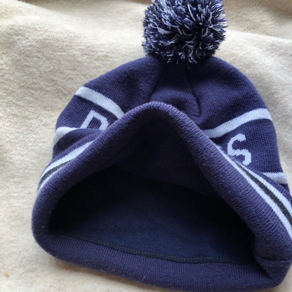 Dallas Cowboy Beanie - Picture 2 of 3